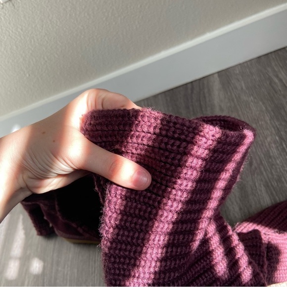 UGG Women's Classic Cardy Maroon Winter Button Tall Boots - Picture 7 of 9